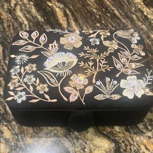 Embroidered Floral Jewelry Box